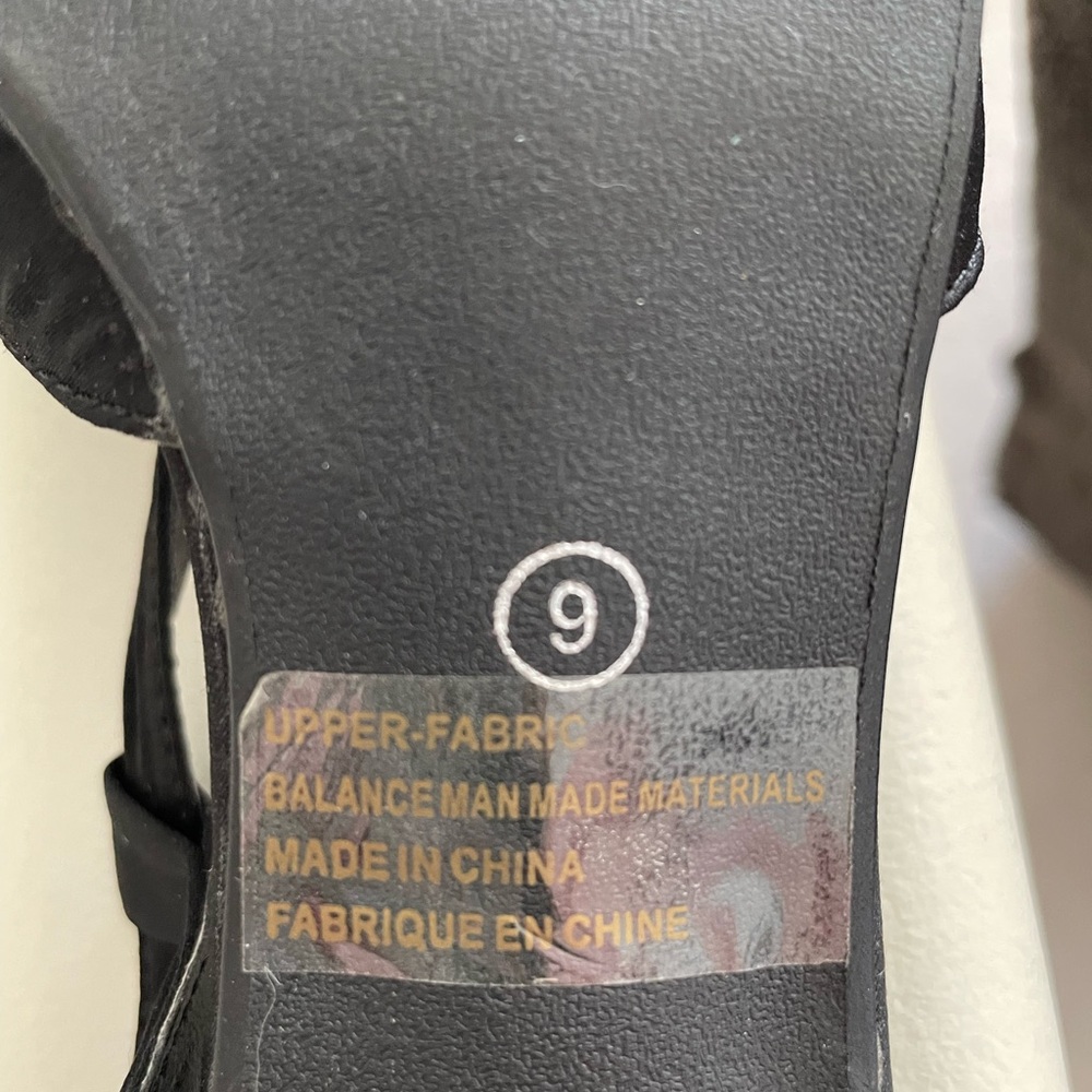 Women's Black Slingback Heels - Picture 8 of 8